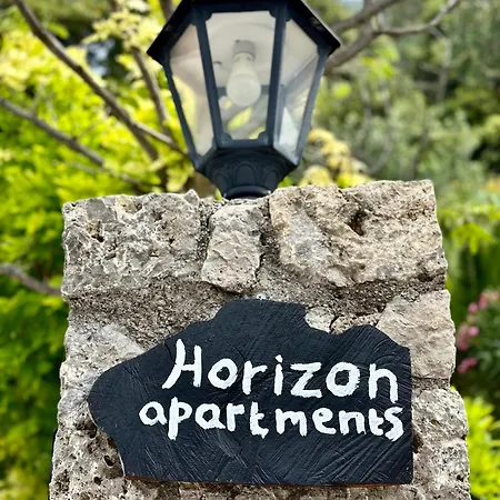 Horizon Blue Ano Garouna